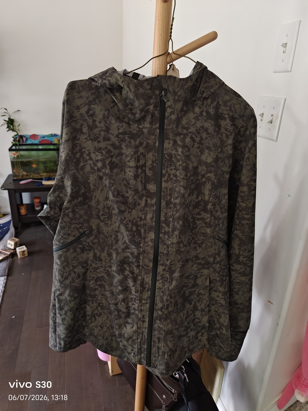 lululemon athletica Olive Camo Hooded Utility Jacket - Picture 2 of 4